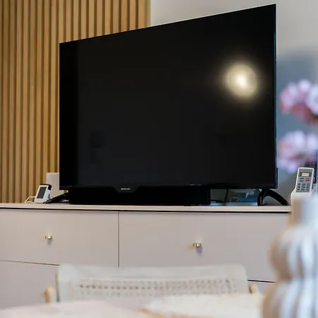 Grunwald Raszynska By Bookinghost Apartamento *