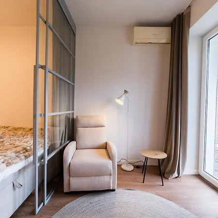 Grunwald Raszynska By Bookinghost Poznań