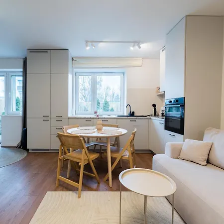 Grunwald Raszynska By Bookinghost Poznan