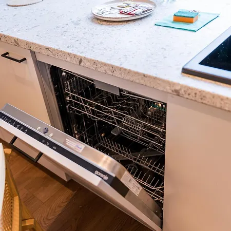 Apartment Grunwald Raszynska By Bookinghost Poznan