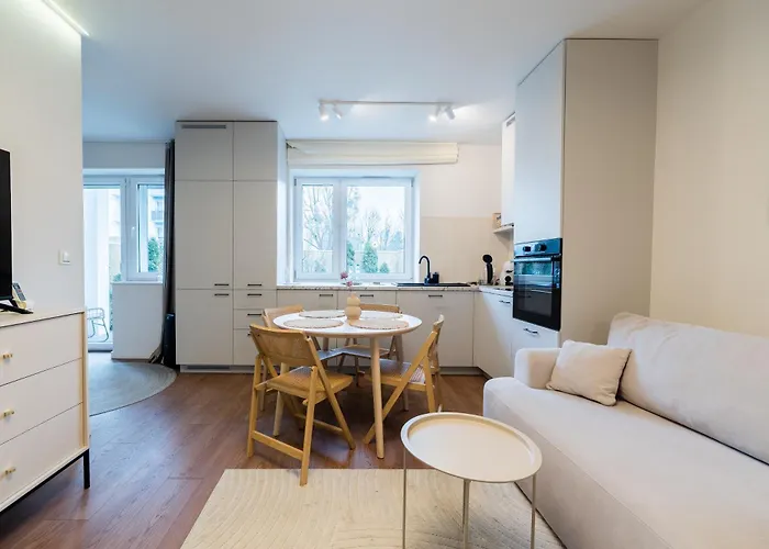 Grunwald Raszynska By Bookinghost 포즈난